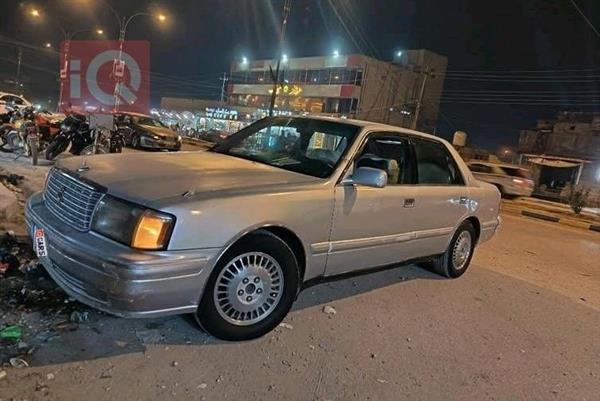 تويوتا كراون 1999 للبيع في العراق - ذى قار